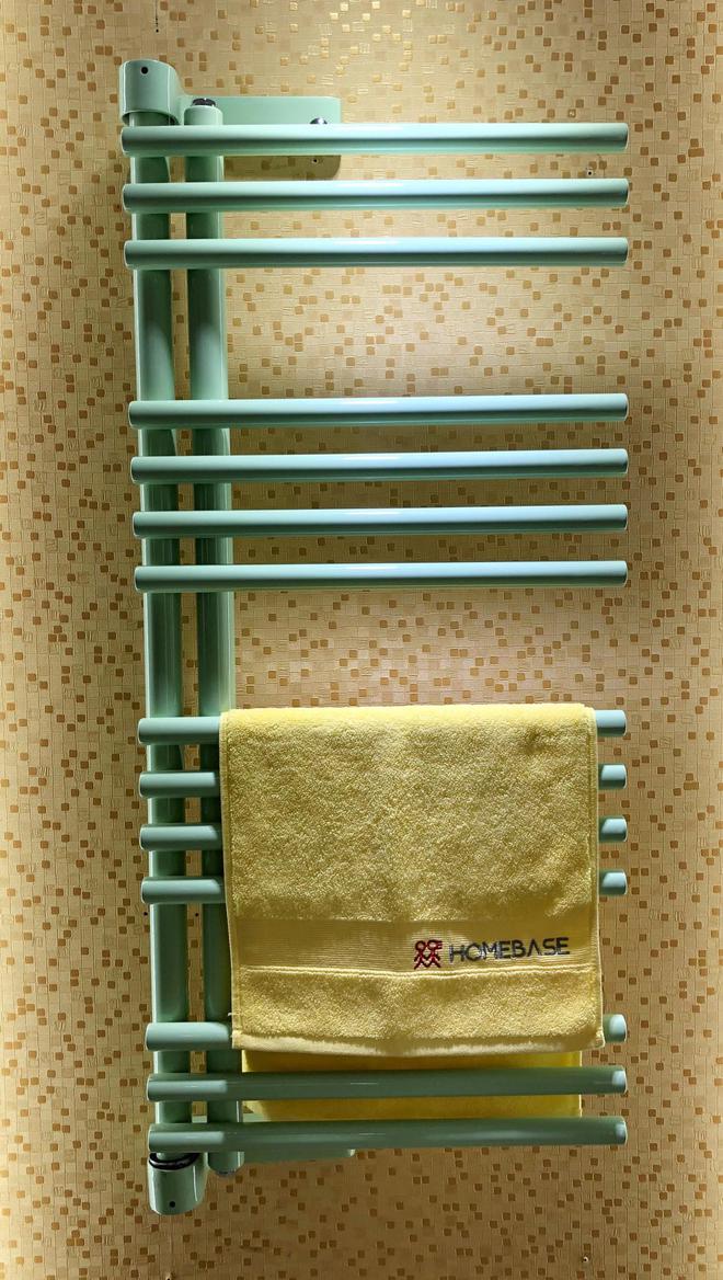 智能毛巾架 引领卫浴空间健康与智能新风尚